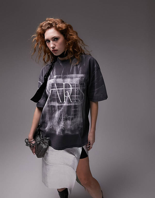 Topshop - graphic paris oversized tee in washed black