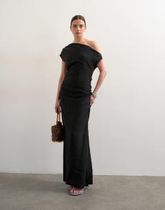 Grown on shoulder maxi dress in black