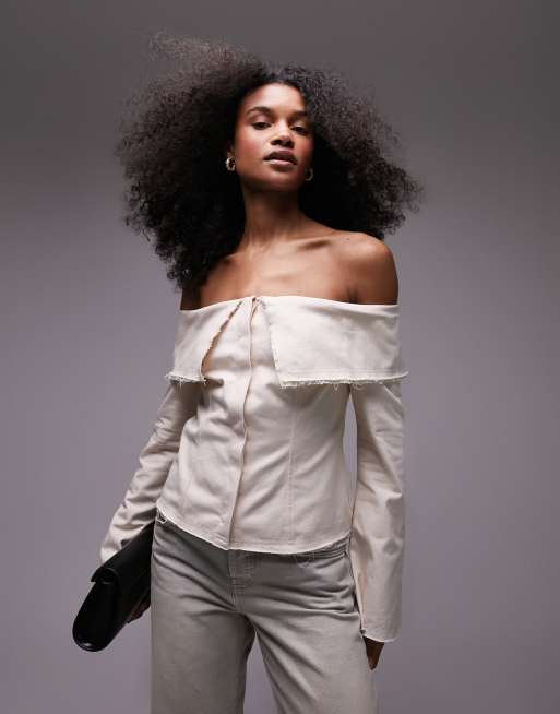 Topshop – Gruby kremowy top z diagonalu z odsłoniętymi ramionami