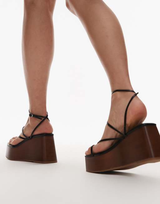 Topshop – Hallie – Svarta kilklackar med smala remmar, 4 av 4