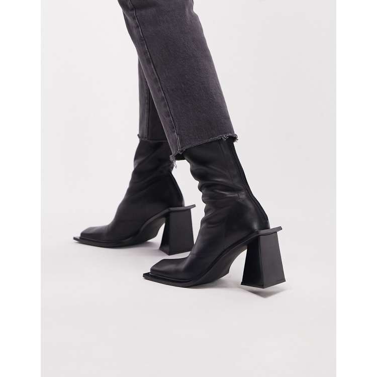 Black boots clearance with square toe