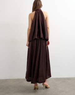 Model wearing Halter neck voluminous blouson maxi dress in chocolate