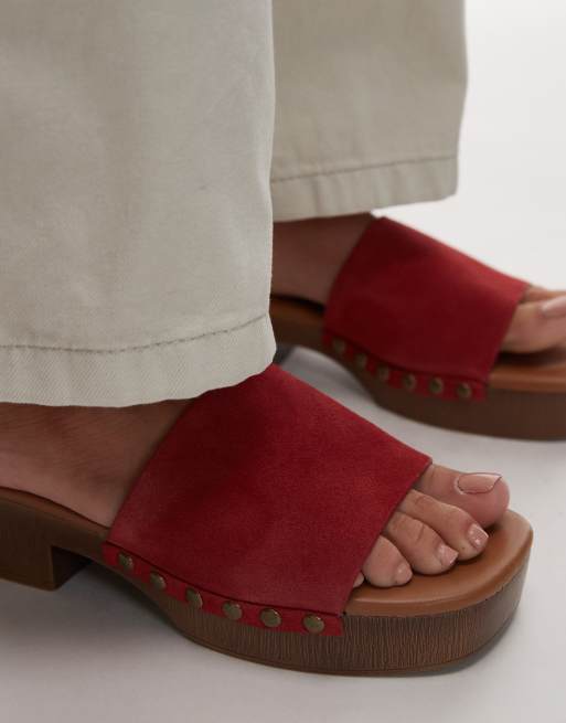 Topshop – Hamilton – Czerwone zamszowe chodaki z ćwiekami, 3 z 4