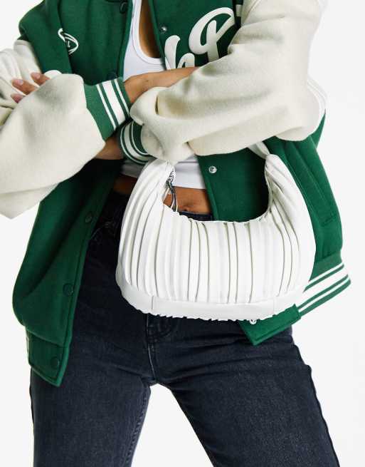 Topshop – Handtasche in Weiß mit Zierfalten