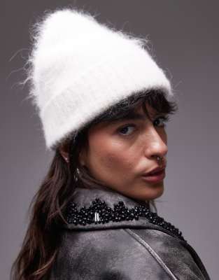 Topshop Topshop Harvey Premium alpaca mix beanie in cream-White