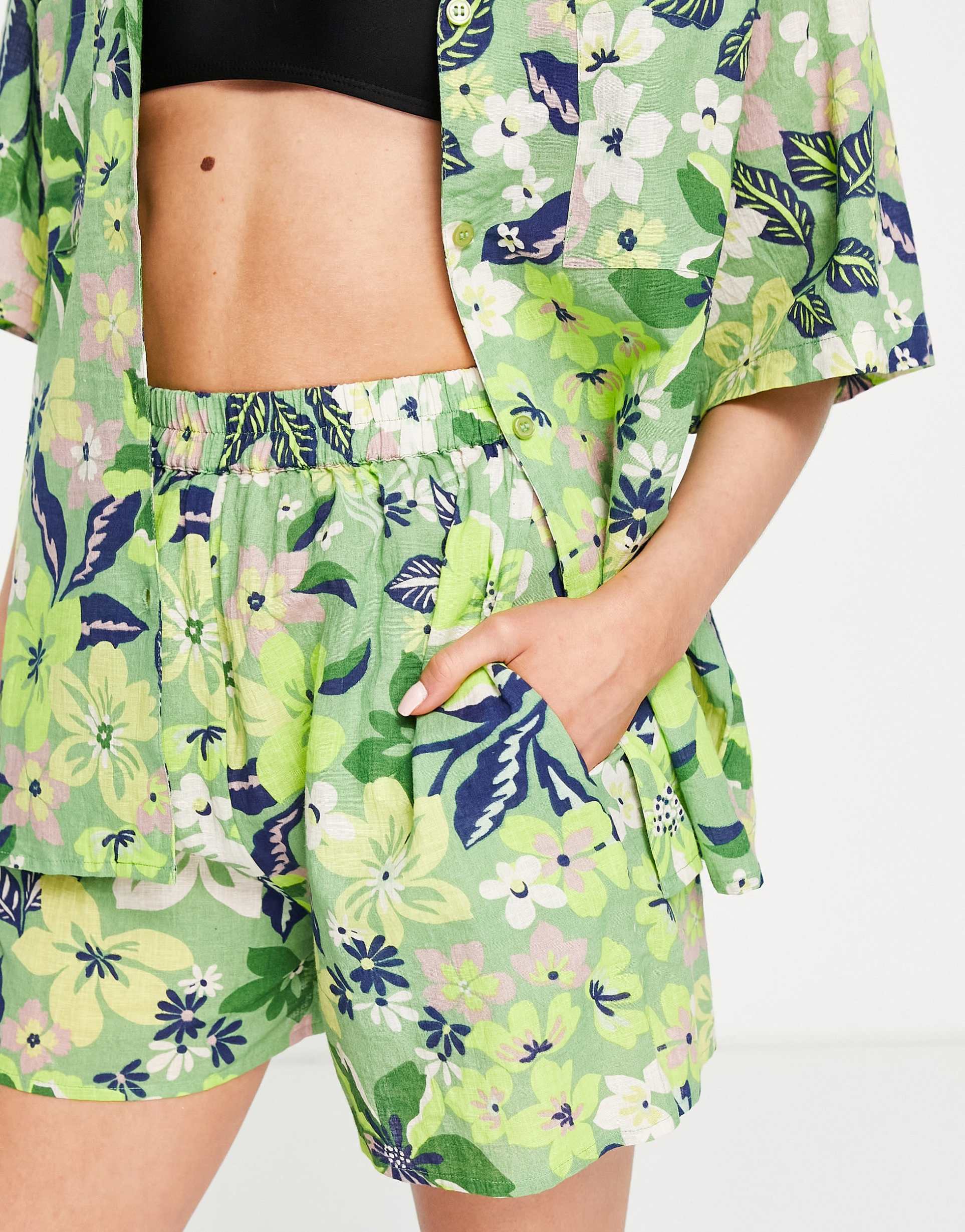 Topshop hawaiian shirt and shorts beach resort set in multi view 4