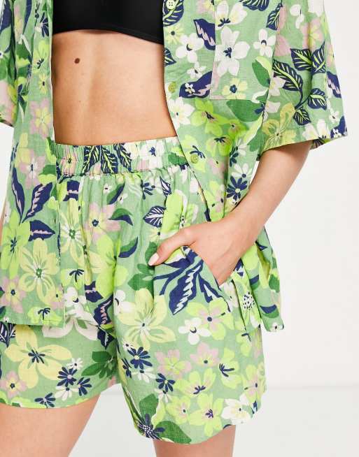 Topshop hawaiian shirt and shorts beach resort set in multi , 3 of 4