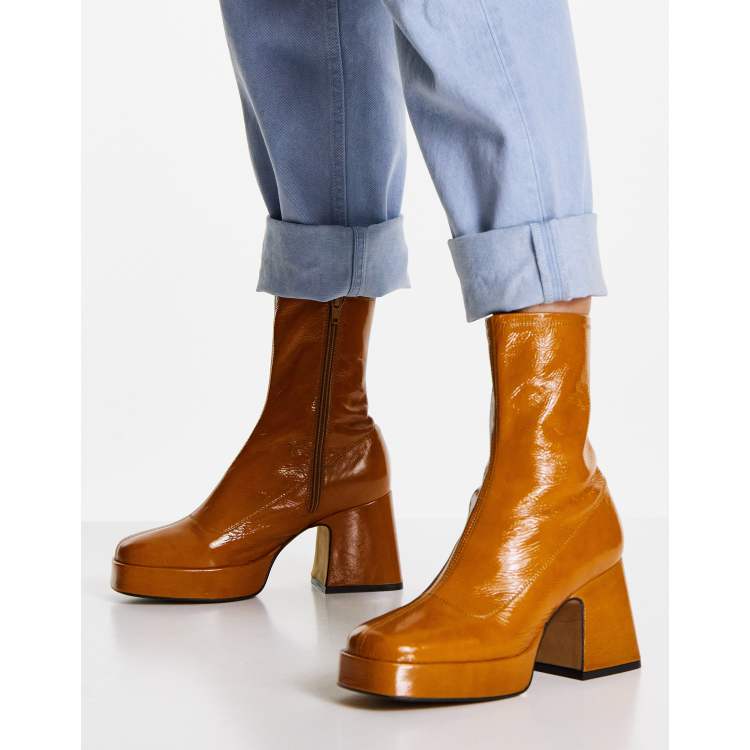 Camel 2025 platform boots