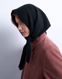 Heidi hooded scarf in black