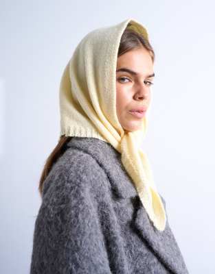 Topshop - Heidi - Kapuzenschal in Buttermilchgelb