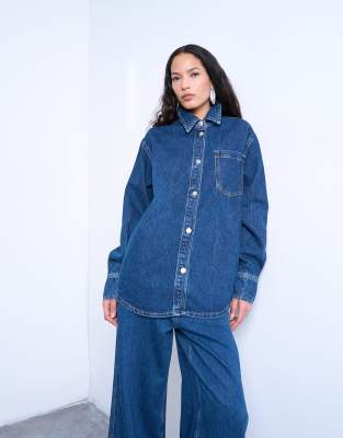 Topshop - Hemdjacke aus Denim in Indigoblau