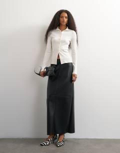 Model wearing High neck button down long sleeve rib top in cream