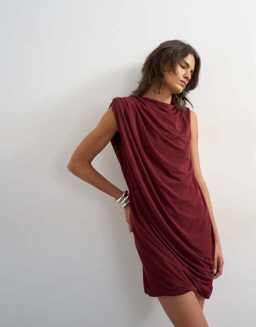 strapless midi bodycon dress with Scarf – KELINA Size:40-8(L) Designed with a sleek R24 francesca.hung wears our Decode