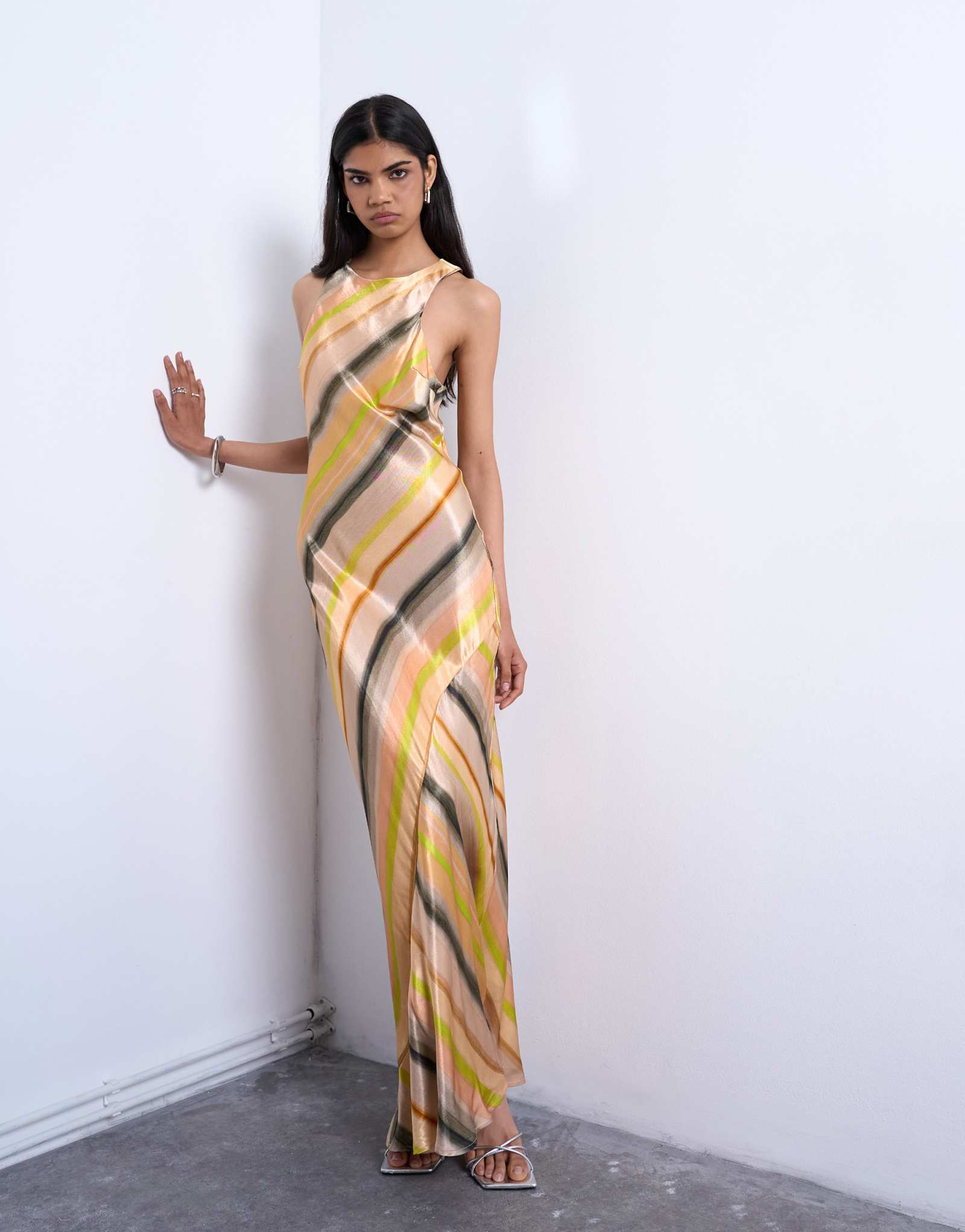 Атласное миди-платье racer с высоким вырезом от Topshop в полоску цвета омбре