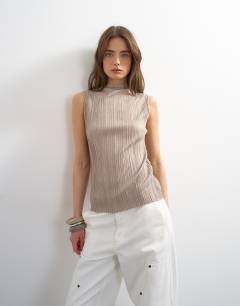 High neck sleeveless plisse top in oat