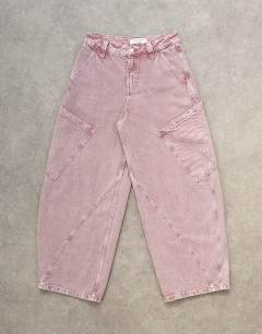 Model wearing High rise utility barrel jean in lilac