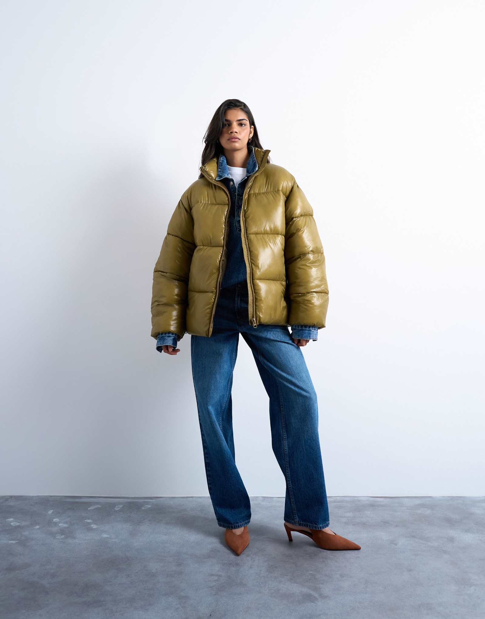 Пуховик средней длины Topshop high shine цвета хаки