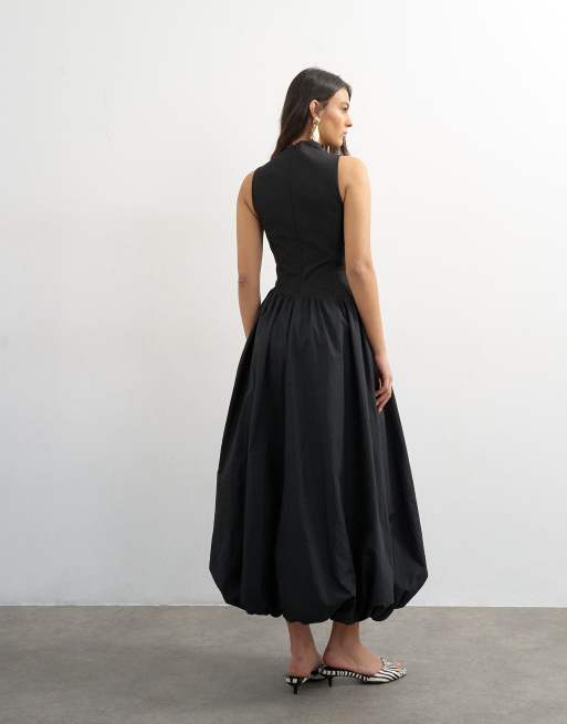 Topshop - Højhalset sort maxikjole med asymmetrisk talje og boblekant, 3 af 4