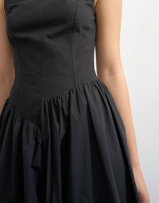 Topshop - Højhalset sort maxikjole med asymmetrisk talje og boblekant, 4 af 4