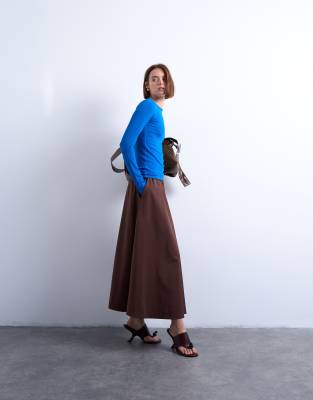 Topshop - Hochwertiges, geripptes, langärmliges Oberteil in Blau