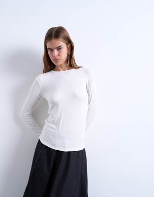 Topshop - Hochwertiges, geripptes Langarmoberteil in Ecru-Weiß