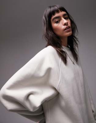 Topshop - Hochwertiges Oversize-Sweatshirt in Stein mit Raglanärmeln und Rundhalsausschnitt-Neutral