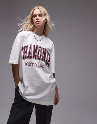 Topshop - Hochwertiges Oversize-T-Shirt in Weiß mit „Chamonix"-Print