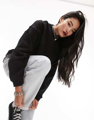 Topshop - Hochwertiges Sweatshirt in Schwarz mit Ziernaht