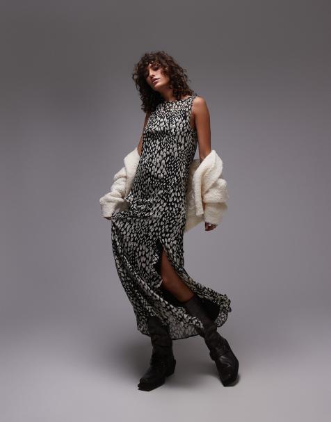 Topshop - Hoogsluitende doorschijnende midi jurk met ruches en onafgewerkte zoom in dierenprint - view 1