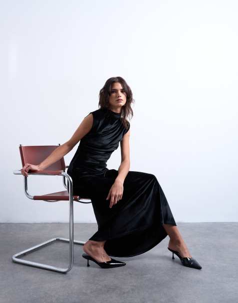 Topshop - Hoogsluitende fluwelen maxi-jurk in zwart - view 1