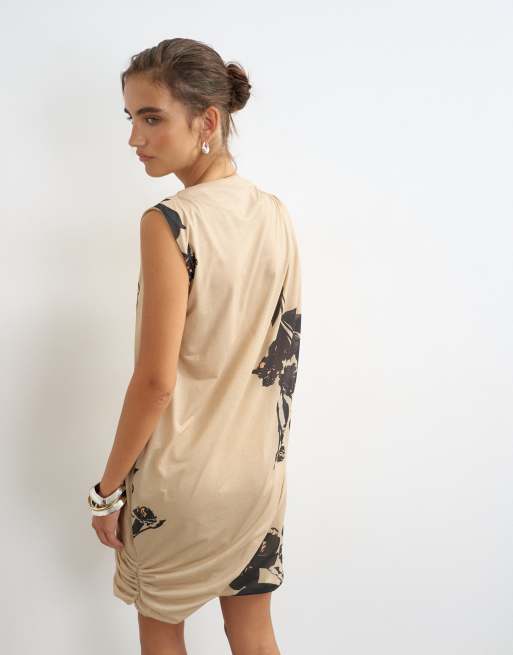 Topshop hoogsluitende mesh mini-jurk met bloemenprint en drapering in beige, 4 van 4