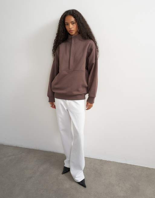 Topshop hoogsluitende sweatshirt met verborgen knoopsluiting in mocha, 2 van 4