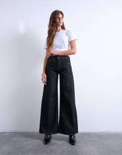 Model wearing Horizon wide leg jeans in black rinse