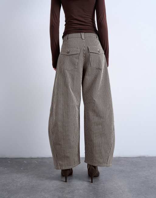 Topshop – Horseshoe – Barrel-Jeans in Braun gestreift mit hohem Bund, 5 von 7