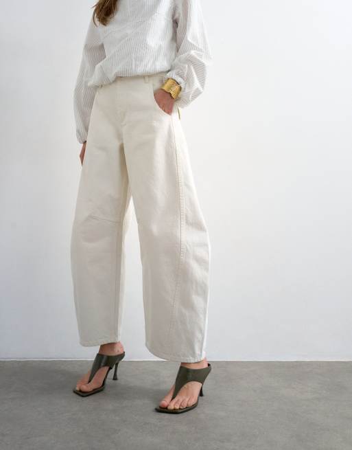 Topshop Horseshoe barrel mid rise jean in white, 2 of 5