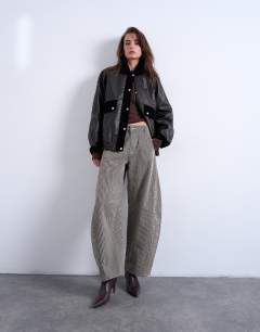 Horseshoe mid rise barrel jean in brown stripe