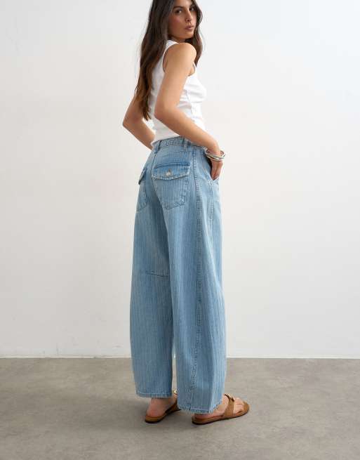 Topshop Horseshoe mid rise barrel jeans in bleach stripe, 3 of 7