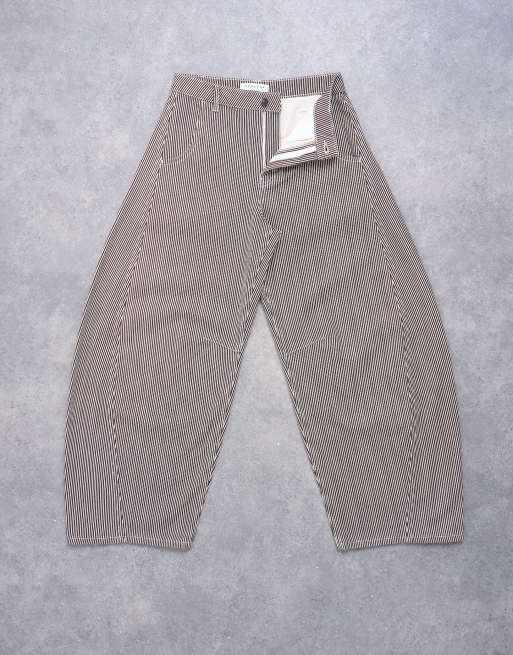 Topshop Horseshoe mid rise barrel jeans in brown stripe, 6 of 7