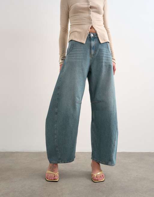 Topshop Horseshoe mid rise barrel leg jeans in green cast, 2 of 5