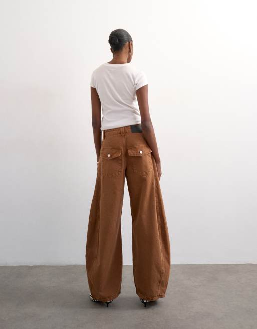Topshop Horseshoe mid rise barrel leg jeans in toffee, 2 of 7