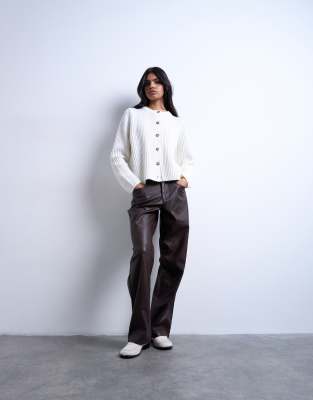 Topshop - Hose aus Kunstleder in Braun mit Taillenschnalle-Brown