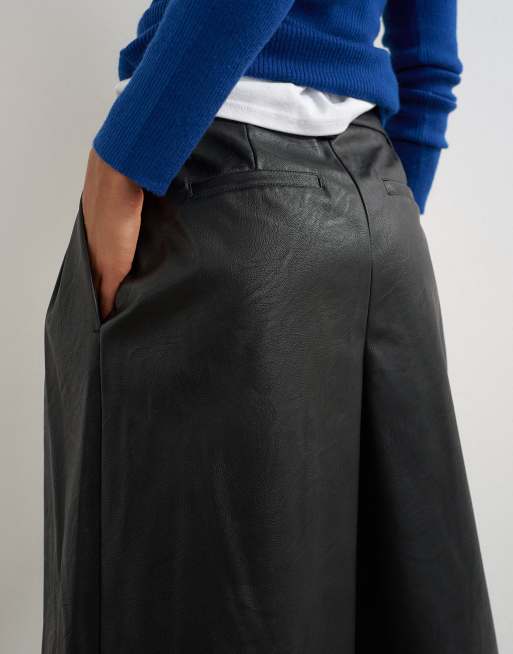 Topshop Hose aus Kunstleder mit Falten in Schwarz, 4 von 5