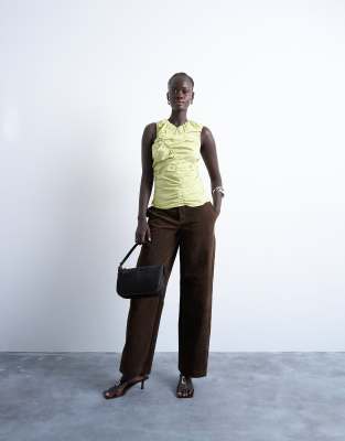 Topshop - Hose aus Wildlederimitat in Braun mit weitem Bein und Ziernaht-Brown
