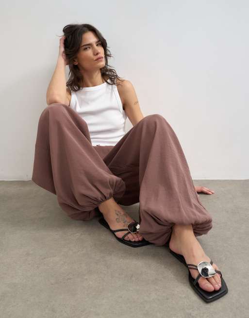 Topshop – Hose mit Ballonbeinen aus Modal in Schokobraun, 5 von 5