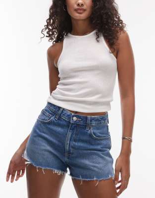 Topshop Hourglass - Mom-Shorts mit A-Linien-Schnitt in Mittelblau mit Zierrissen