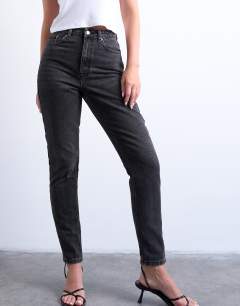 Model wearing Hourglass Original high rise mom jean in washed black 