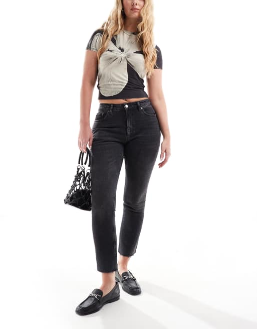 Topshop Hourglass - Rechte cropped jeans met halfhoge taille en onafgewerkte zoom in zwart met wassing