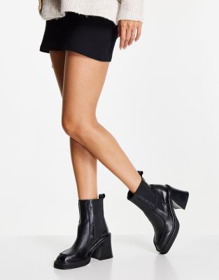 Topshop Hunter heeled leather ankle boot in black