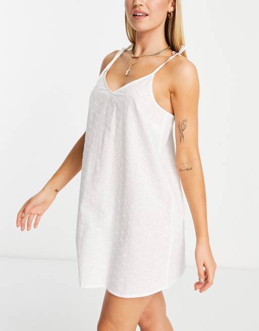 Topshop - Hvid natkjole i broderie anglaise