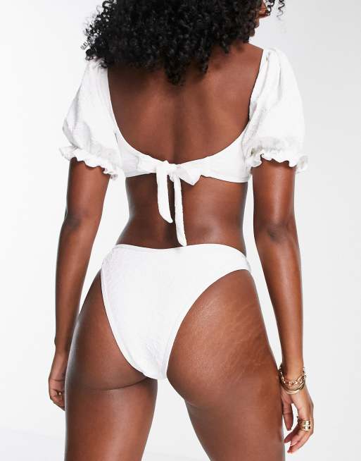 Topshop - Hvide bikinitrusser med tekstureret blomstermønster og høj benskæring , 3 af 4